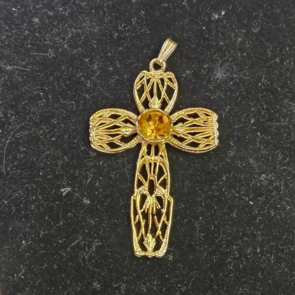Vintage Cross pendant